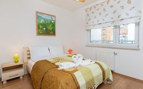 Karawela Gdańsk Apartments by Renters